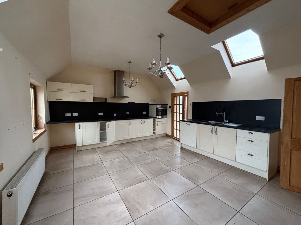 Property photo 2 of 10 2