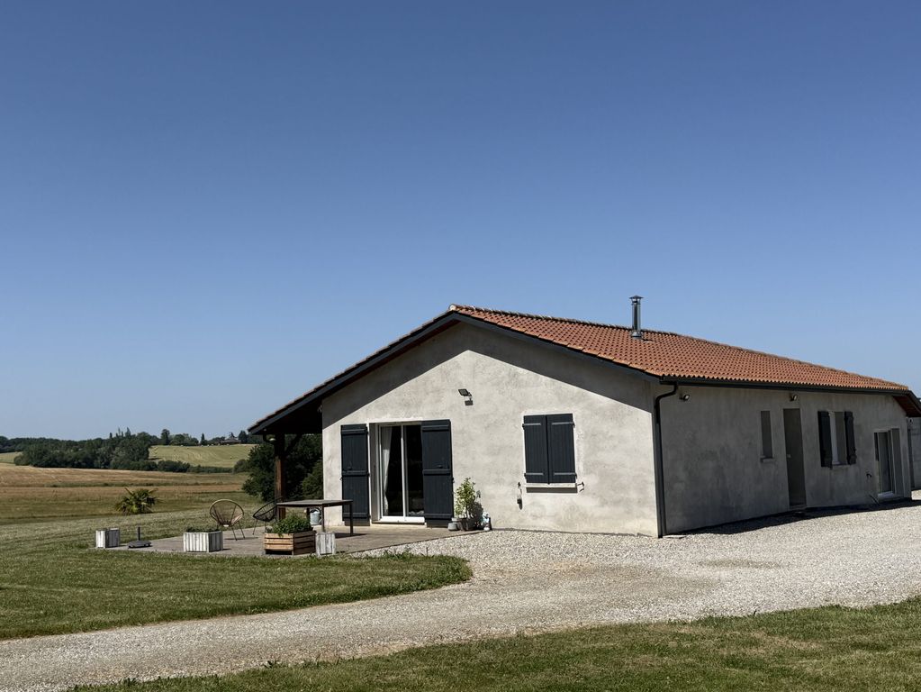 Property photo 1 of 21 Main Exterior View