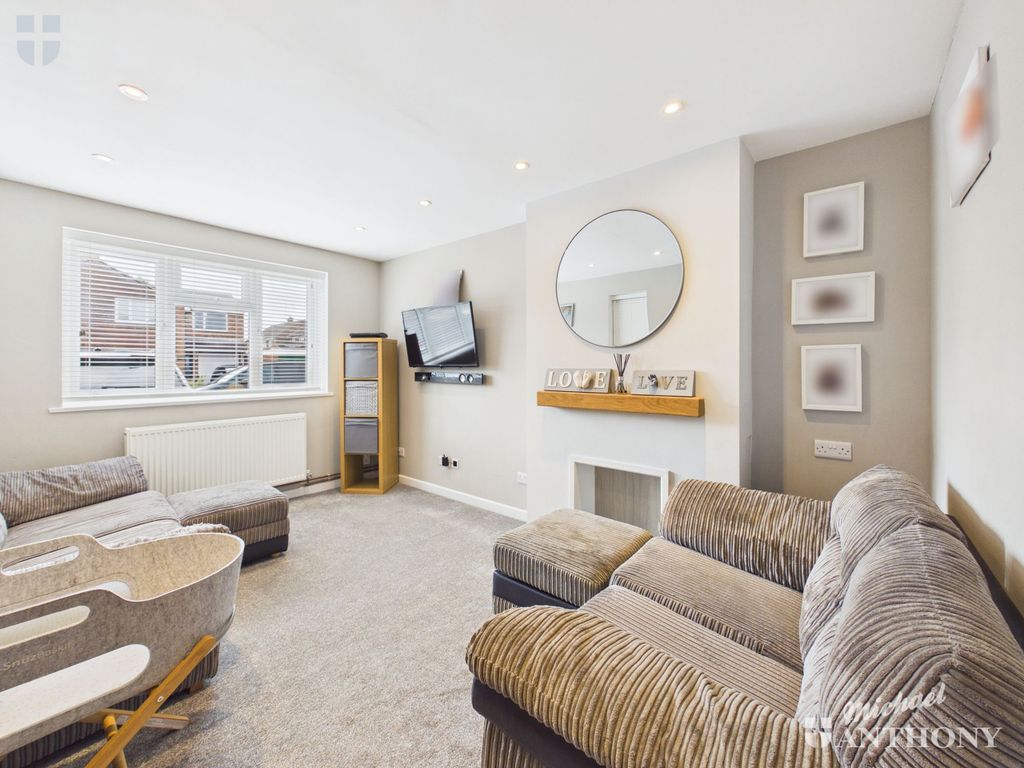 Property photo 2 of 17 Cam03852G0-Pr0593-Still008