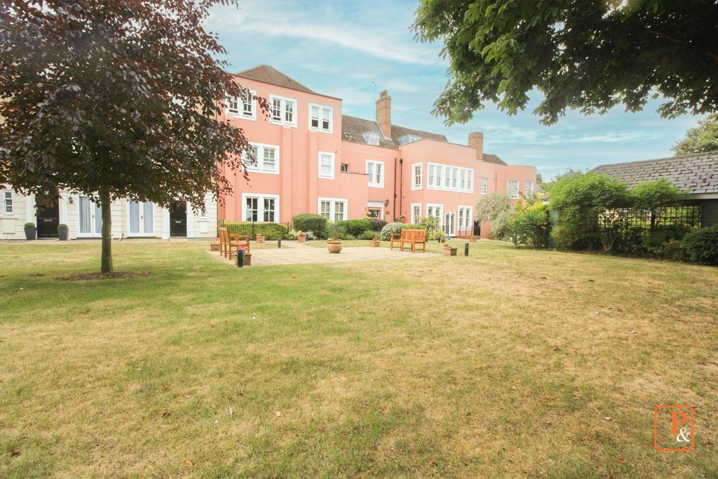 Property photo 1 of 11 External
