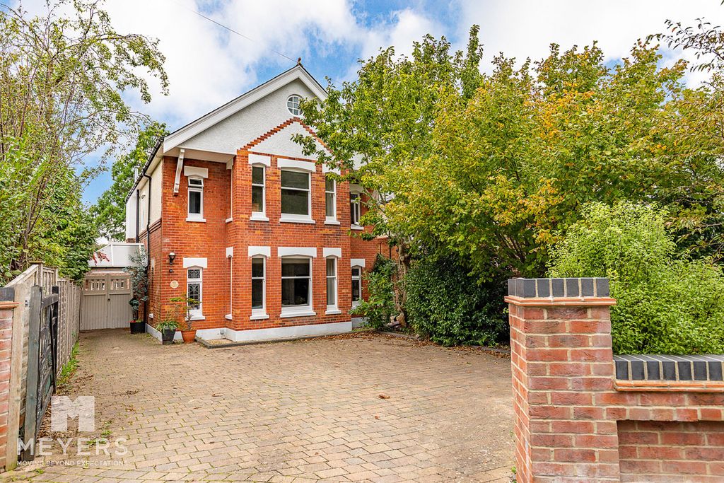 Property photo 1 of 24