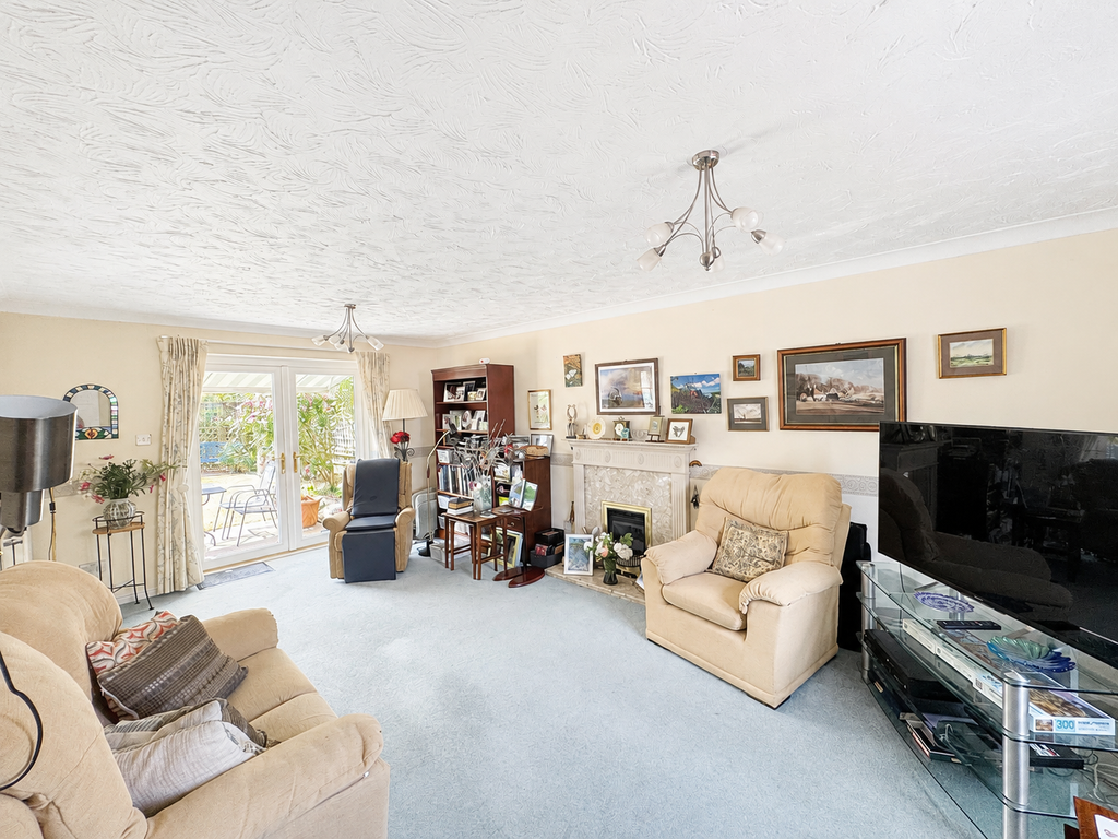 Property photo 2 of 17