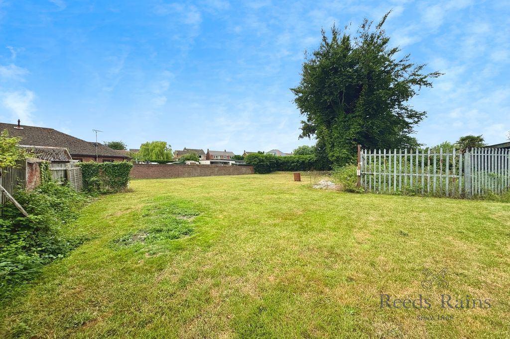 Property photo 2 of 10 Picture No. 05