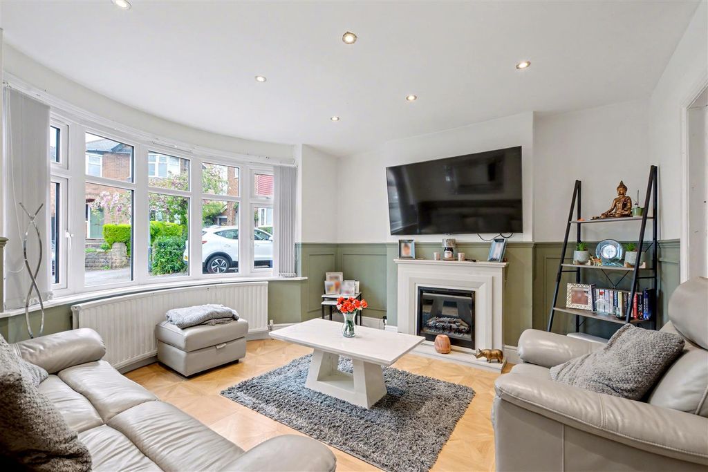 Property photo 3 of 24 Lounge_1.Jpeg