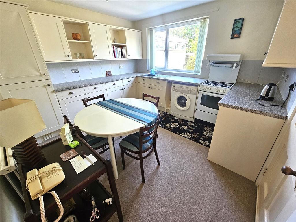 Property photo 3 of 17 Kitchen.Jpg