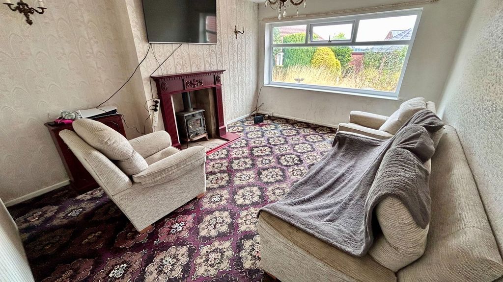Property photo 2 of 24