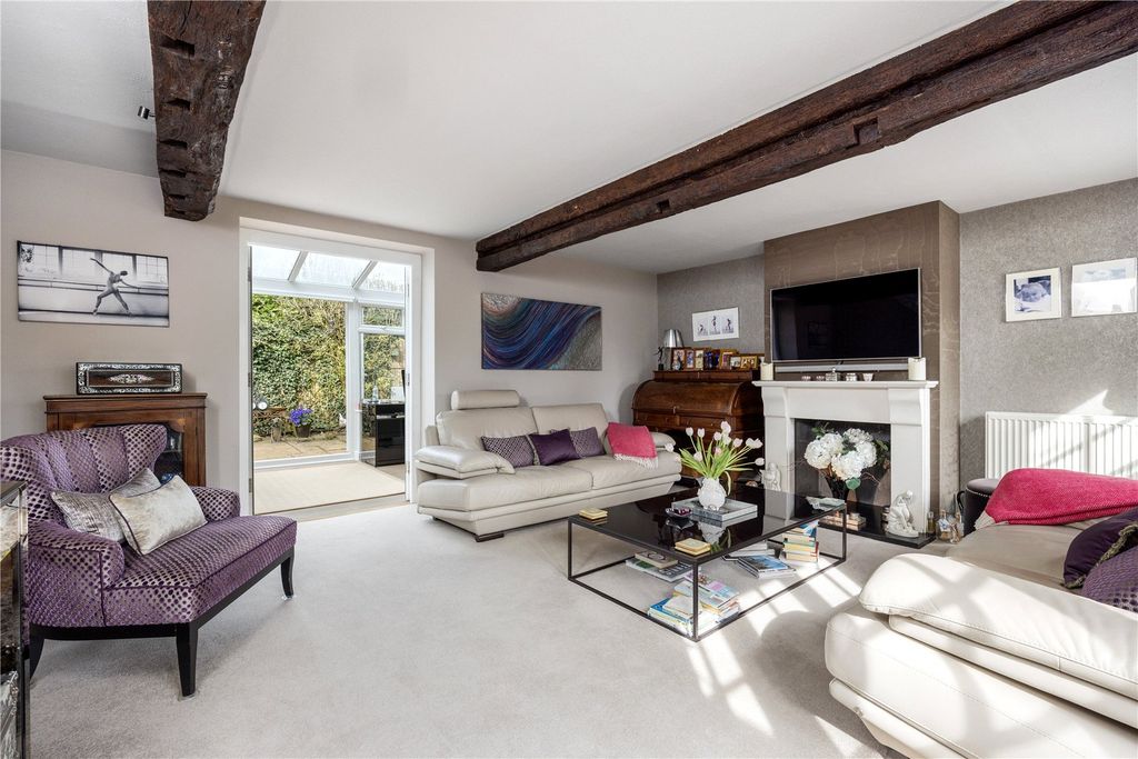 Property photo 2 of 15 Sitting Room