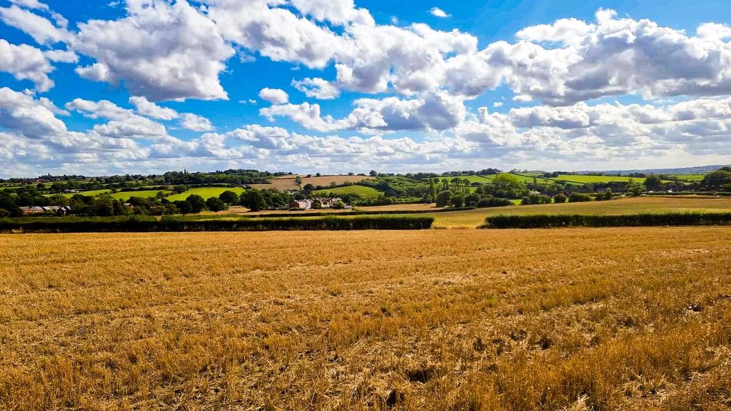 Property photo 1 of 27