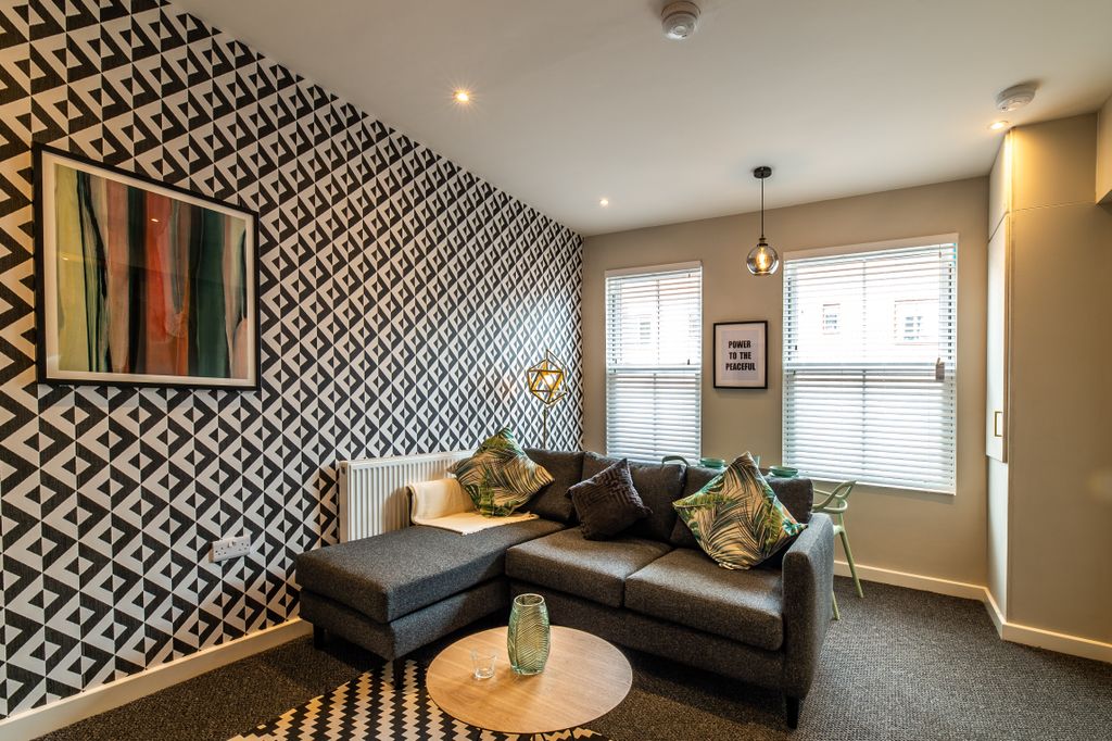 Property photo 3 of 11 The Maze Apt 1-001