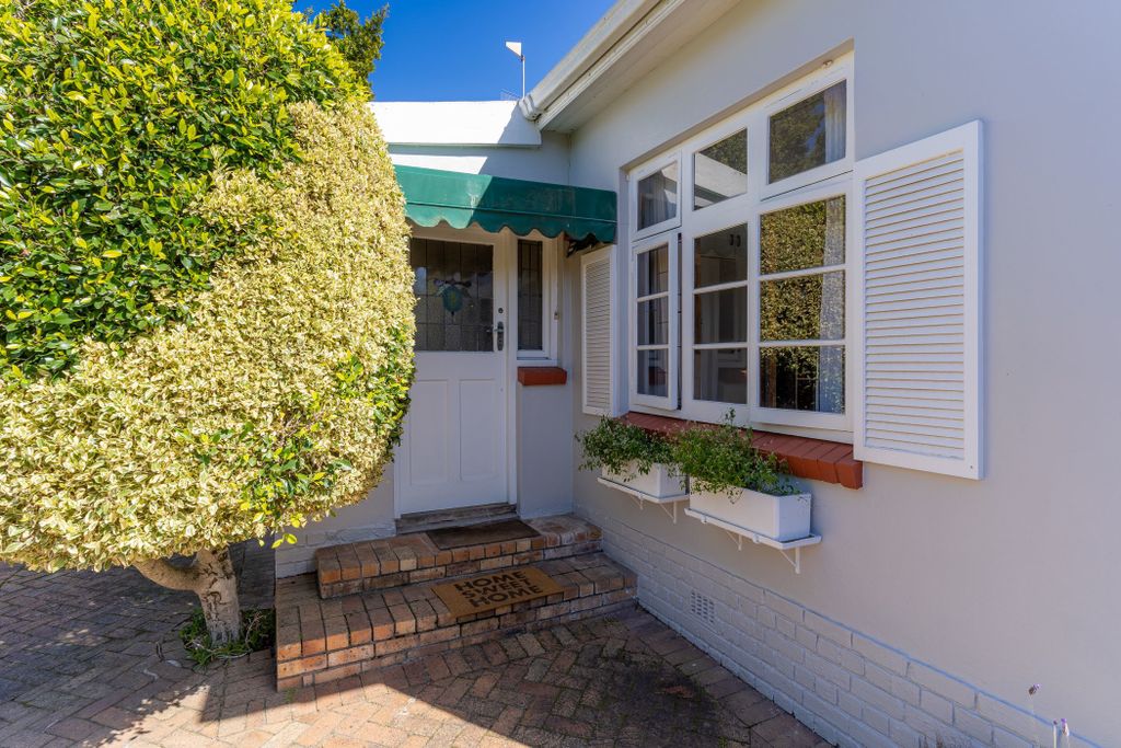 Property photo 3 of 37 Kw1582366