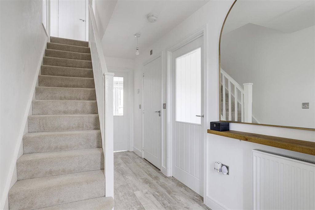Property photo 2 of 26 9332.Jpg