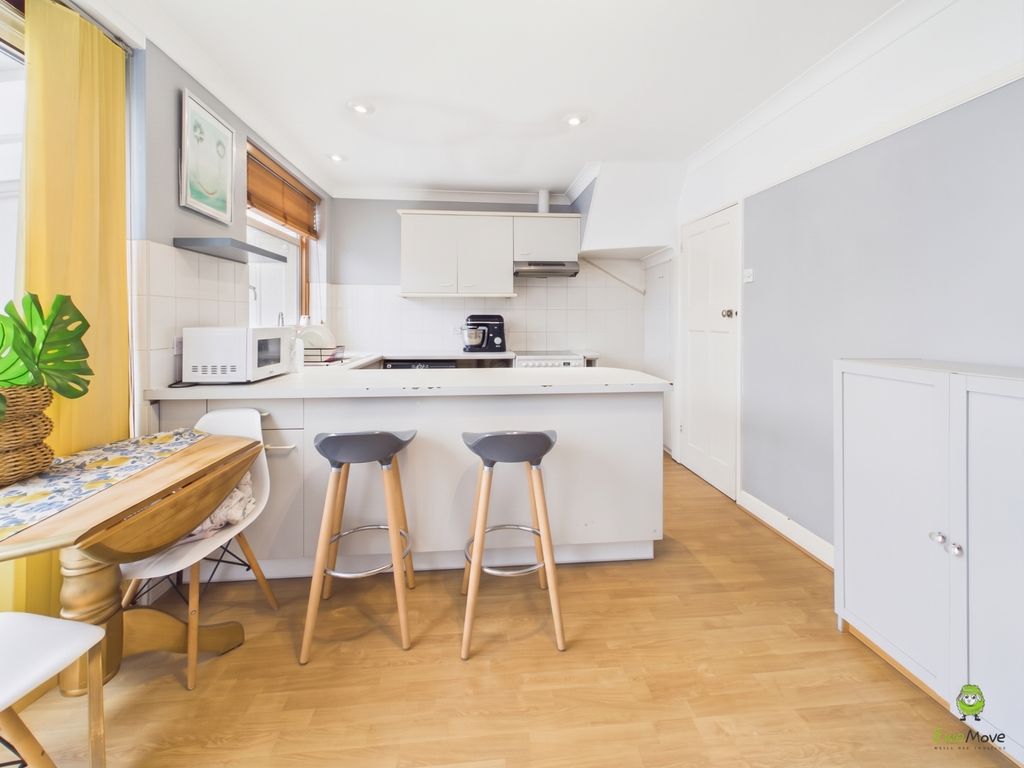 Property photo 3 of 20 Presented By Clinton At Ewemove Bexleyheath And Da