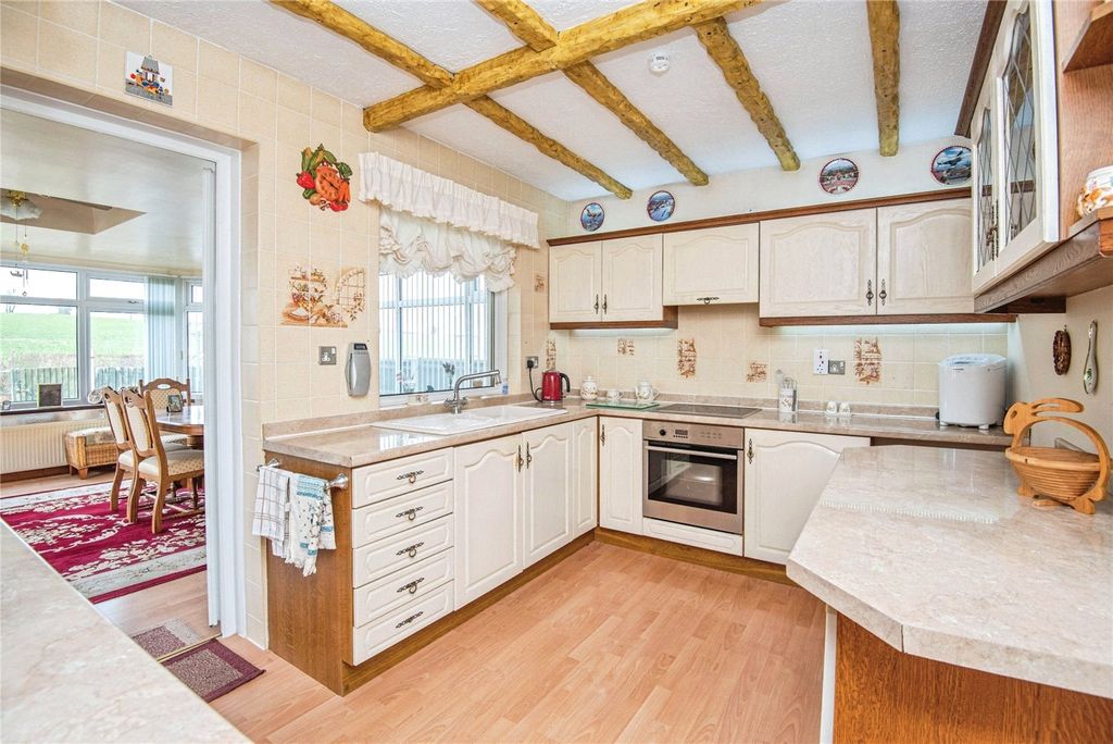 Property photo 3 of 19 Picture No. 09