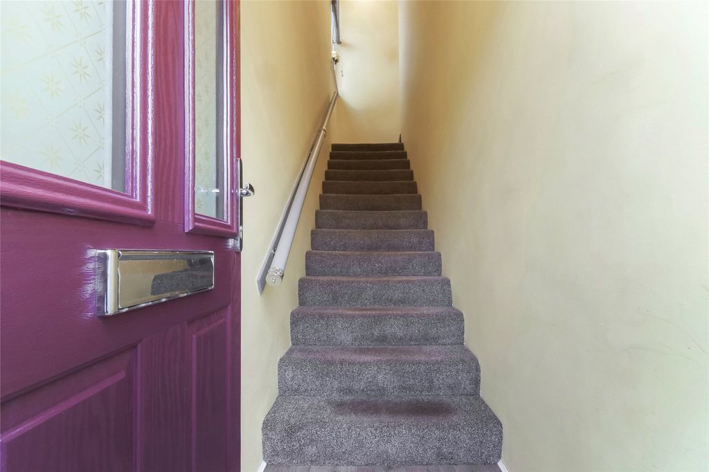 Property photo 2 of 19 Entrance Stairway