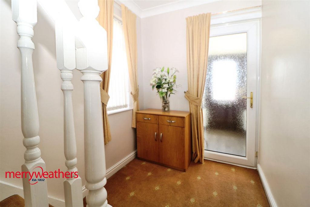 Property photo 3 of 13 Entrance Porch
