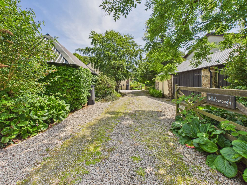 Property photo 2 of 27