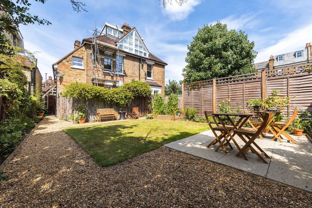 Property photo 2 of 9