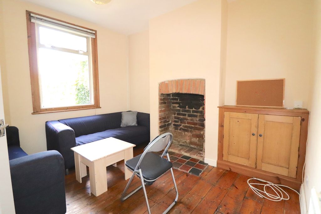 Property photo 3 of 11 3. Living Room