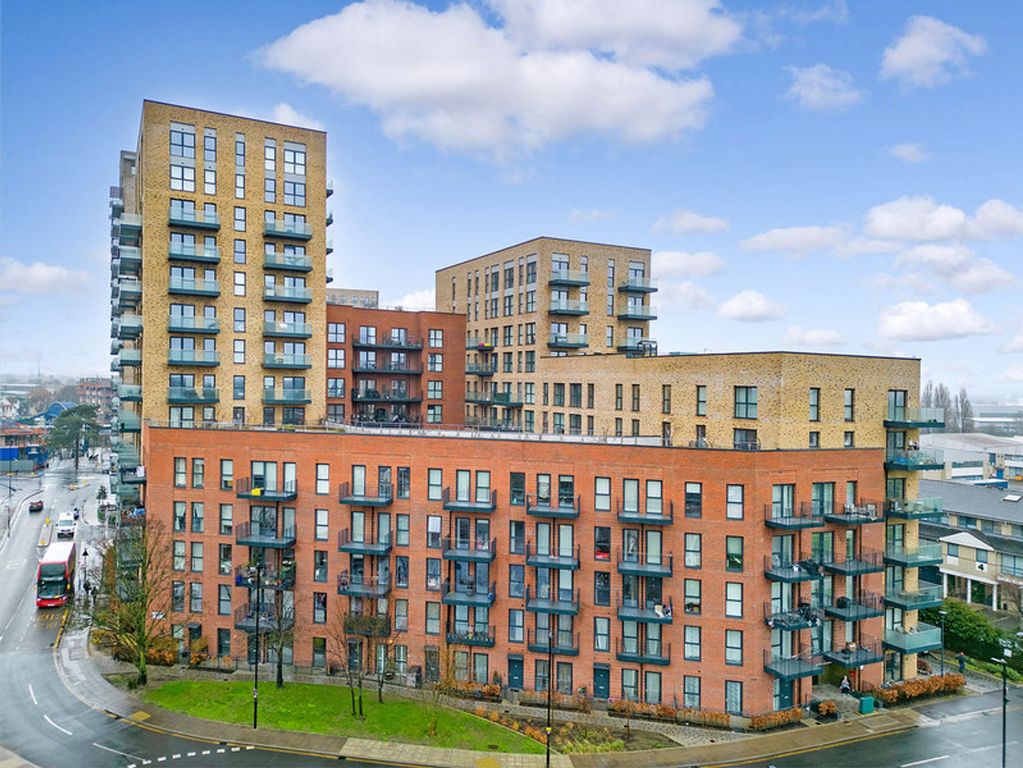 Property photo 1 of 20