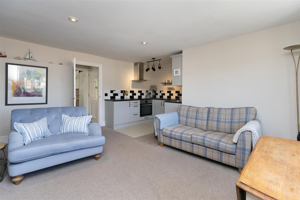 Property photo 3 of 20 Open Plan Living Space