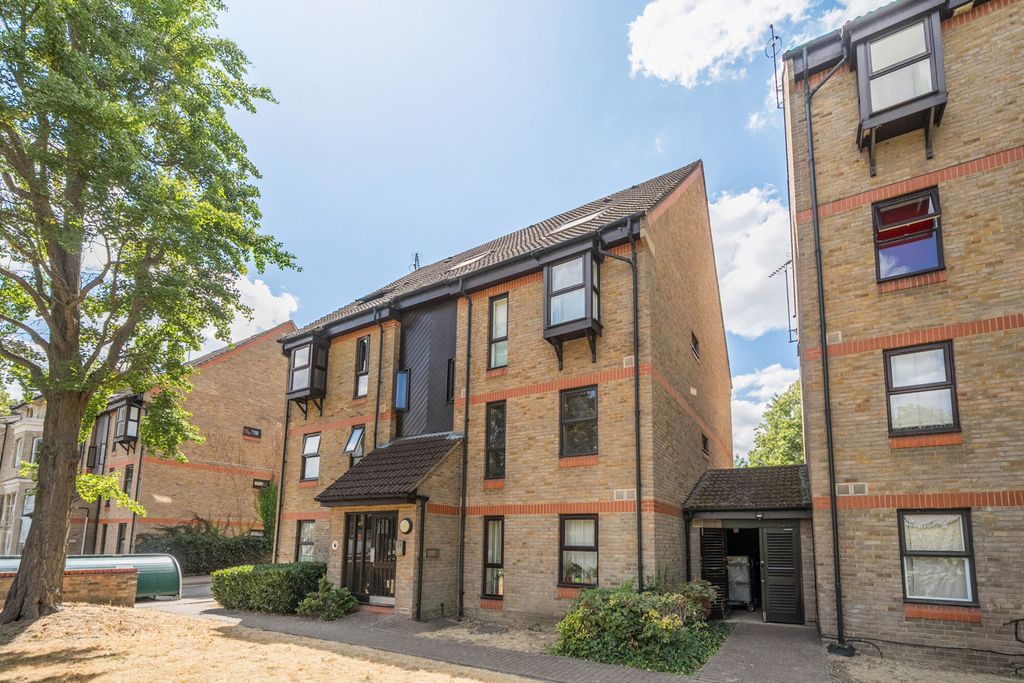 Property photo 1 of 7 1502202-10-6A733B...