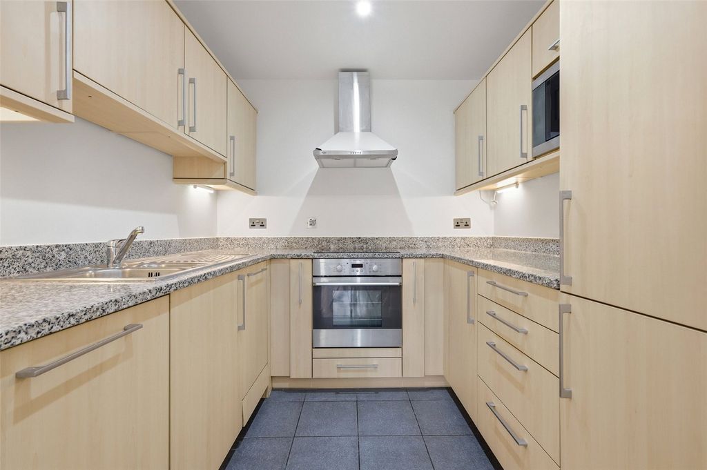Property photo 3 of 9 Picture No. 06