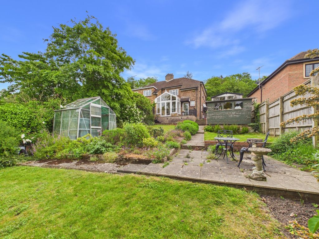 Property photo 2 of 31 Rear Garden