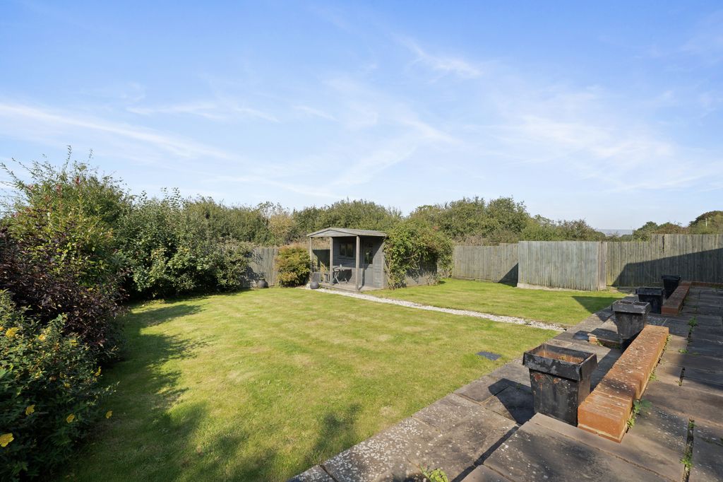 Property photo 3 of 29