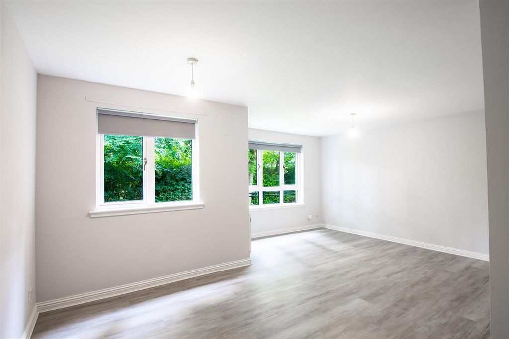Property photo 2 of 10 Lounge-1.Jpg