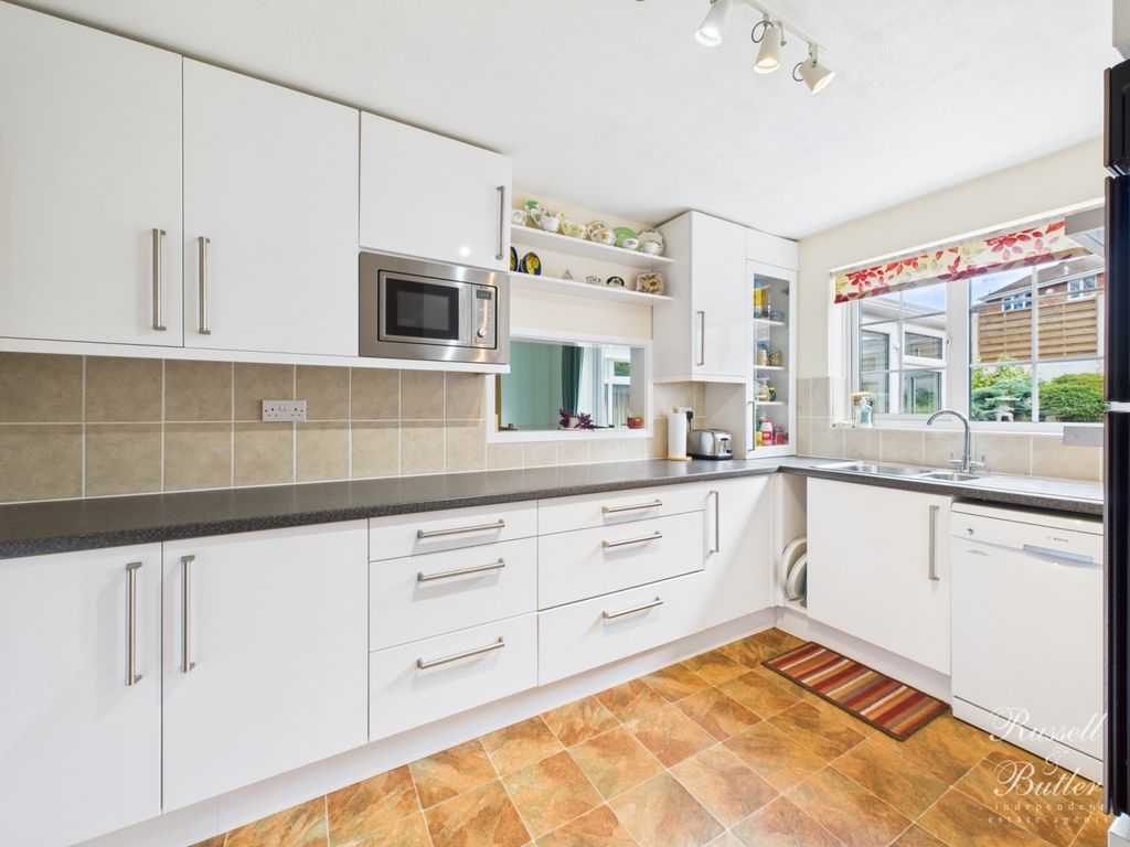 Property photo 3 of 20 Cam02127G0-Pr0359-Still013