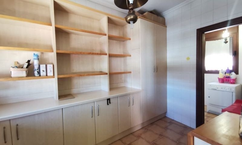 Property photo 2 of 36