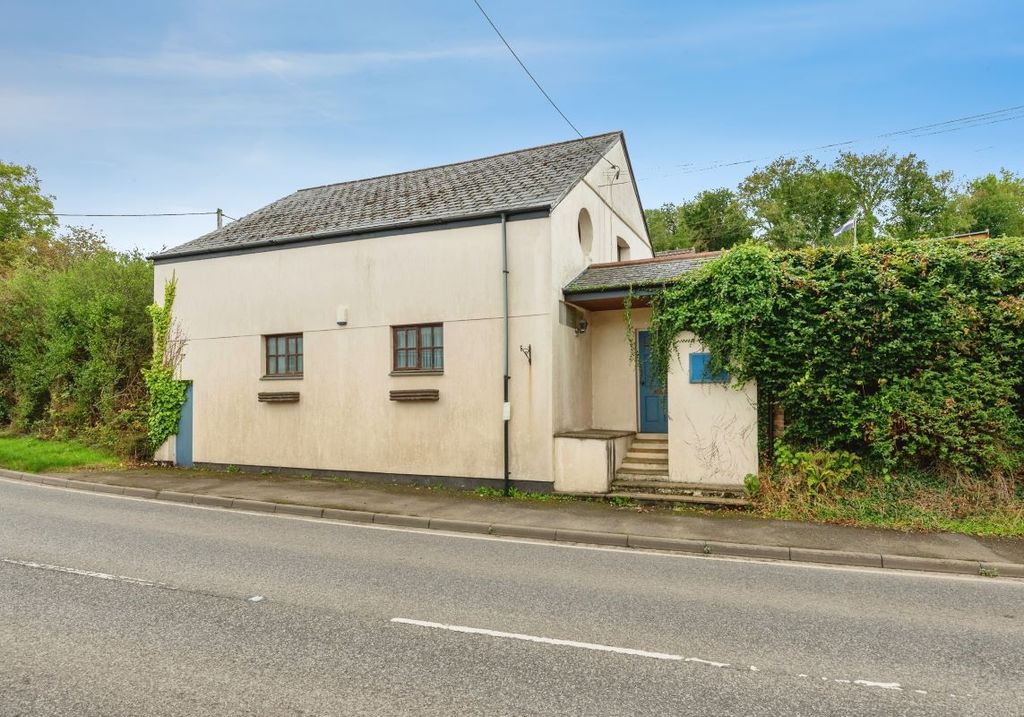 Property photo 1 of 7 Main