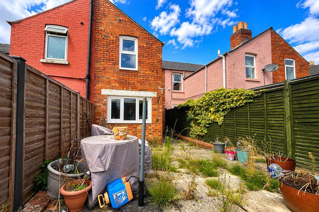 Property photo 3 of 3 Picture No. 02