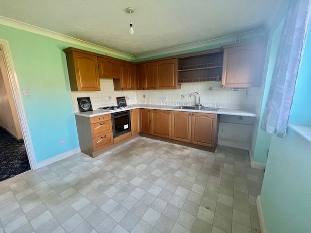 Property photo 3 of 12 Kitchen/Breakfast Room