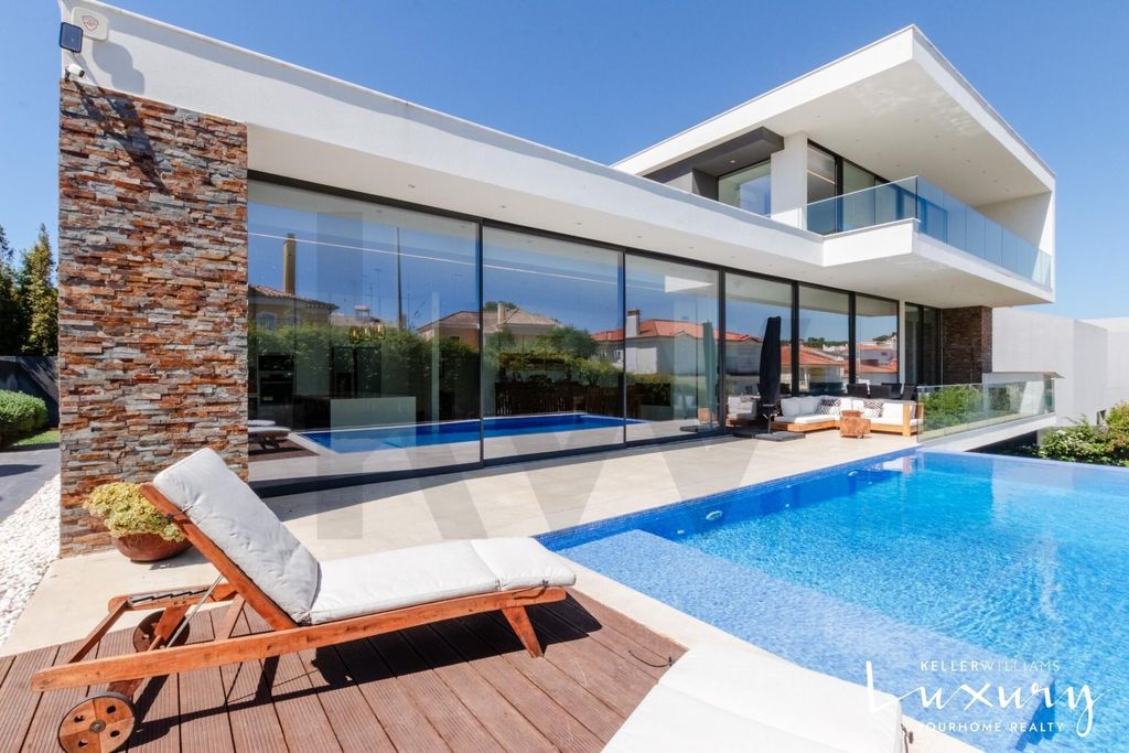 Property photo 1 of 52