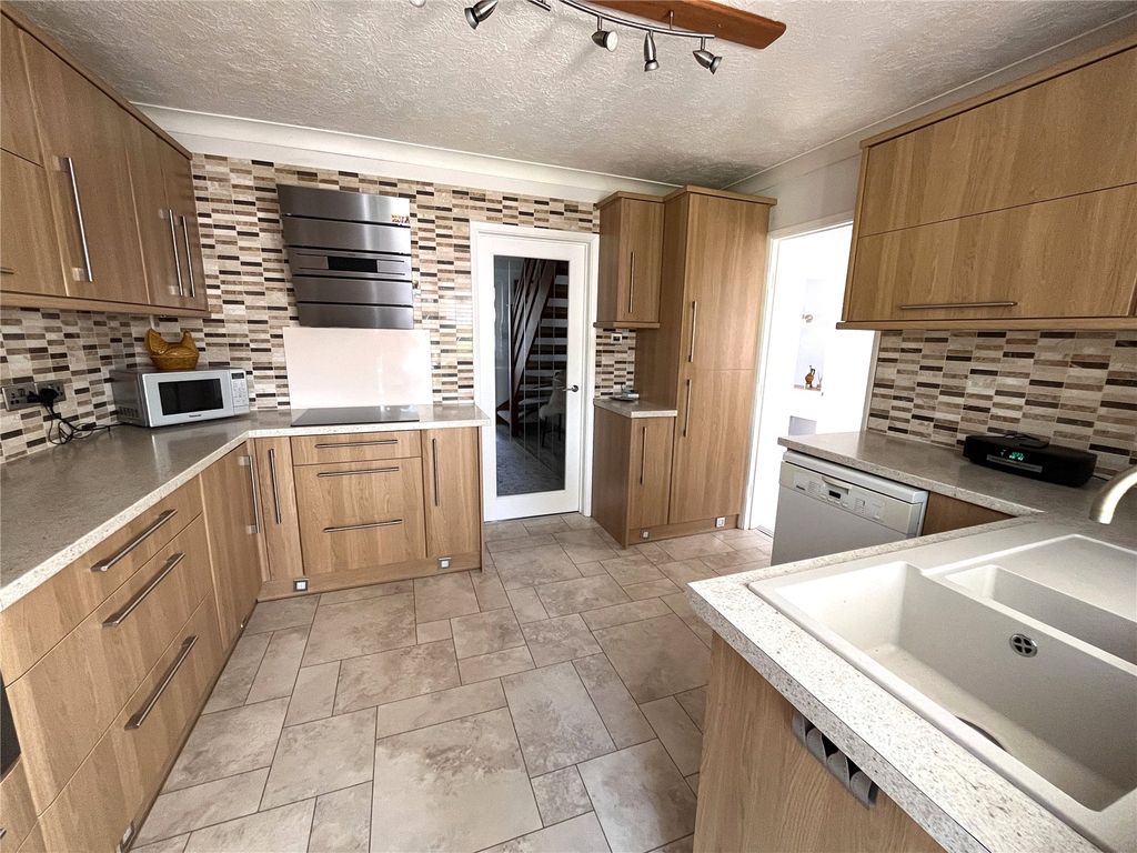 Additional image 5 of 4 bed detached house for saleGlenview Avenue, Pembroke Dock, Pembrokeshire SA72