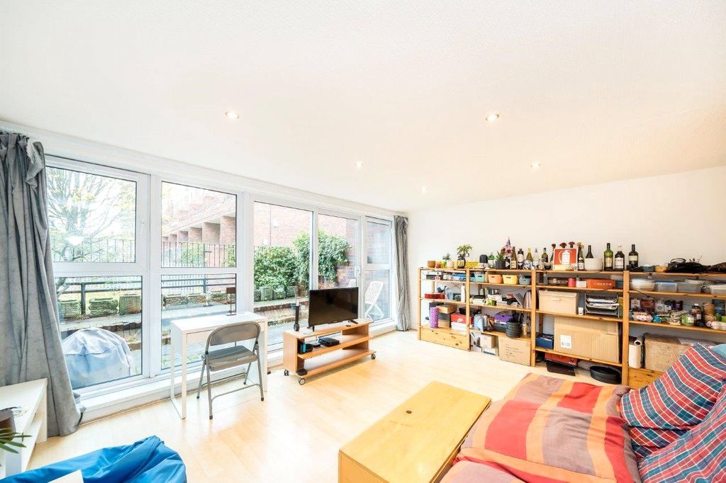 Property photo 3 of 9 Living Room