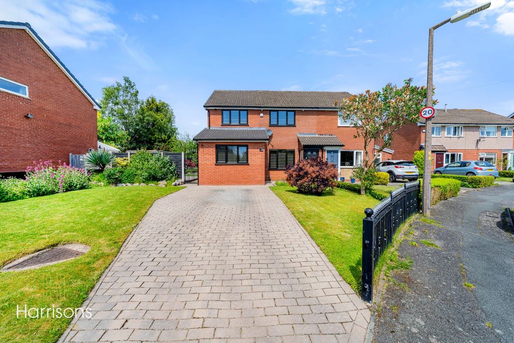 Property photo 1 of 43 5150191