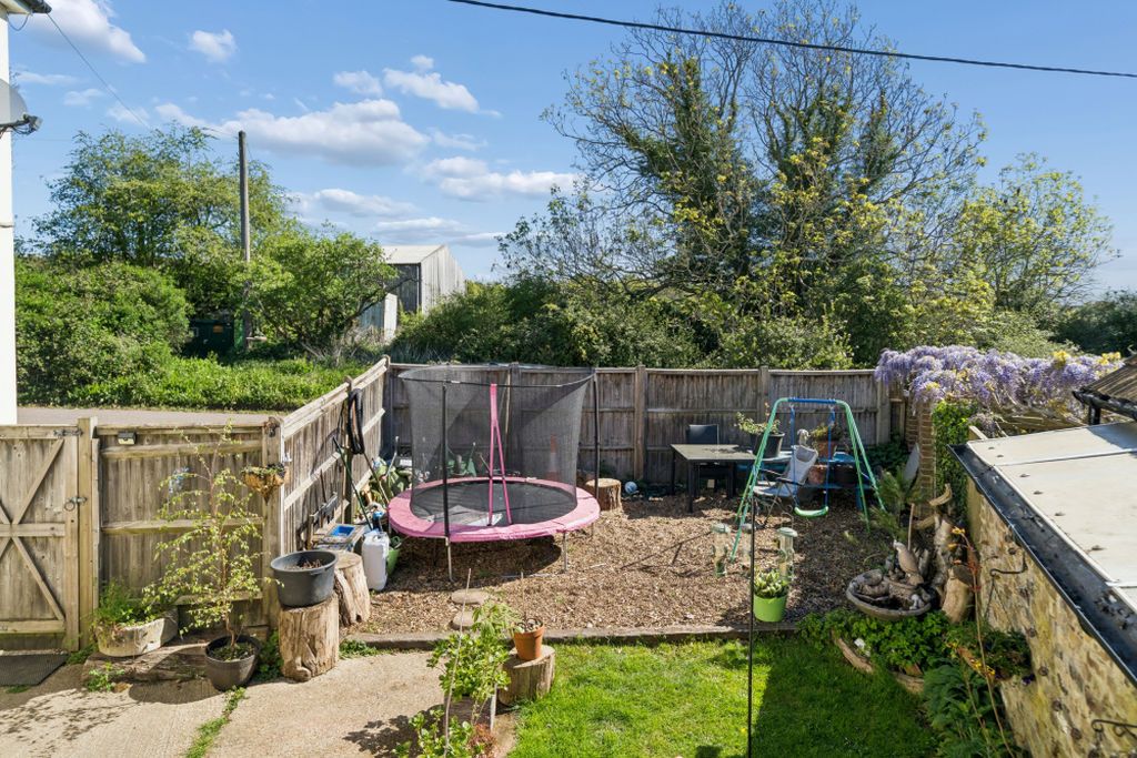 Property photo 2 of 10 Photo 7