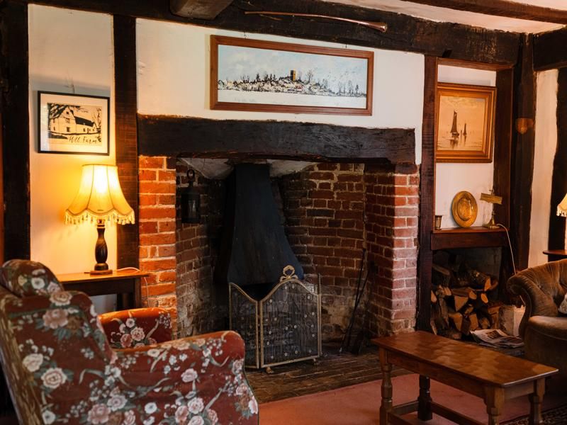 Property photo 2 of 24 Hill Farmhouse Grundisburgh-1453-800x600