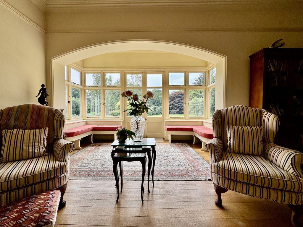 Property photo 2 of 39