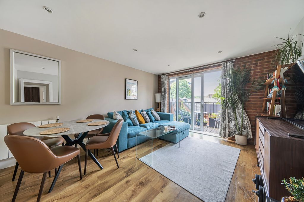 Property photo 2 of 20 1465677-21-6A1957...