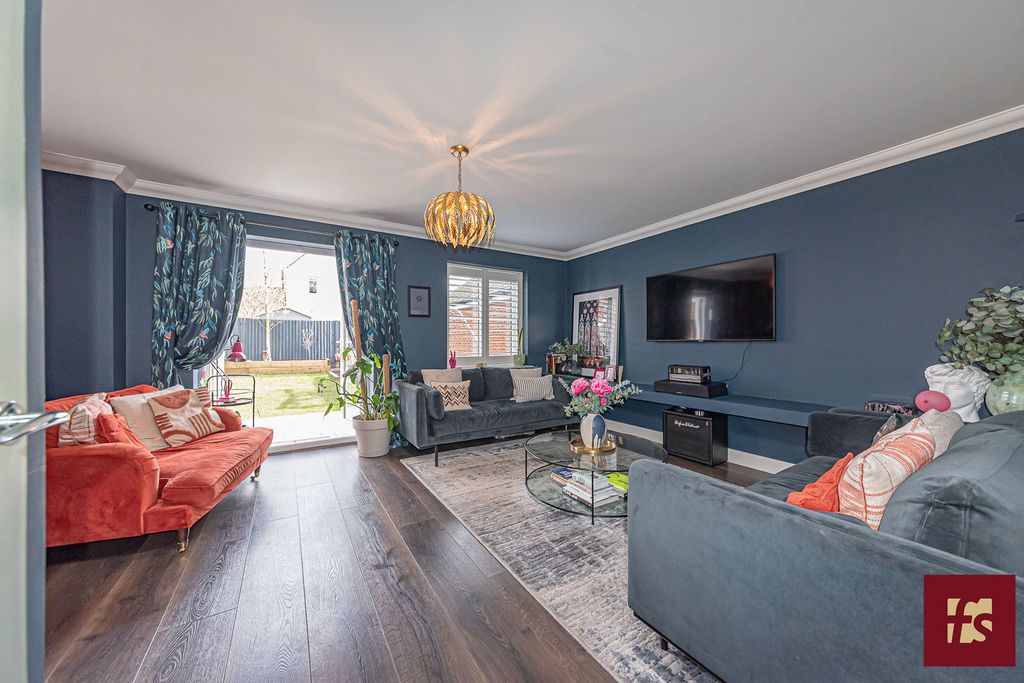 Property photo 3 of 25