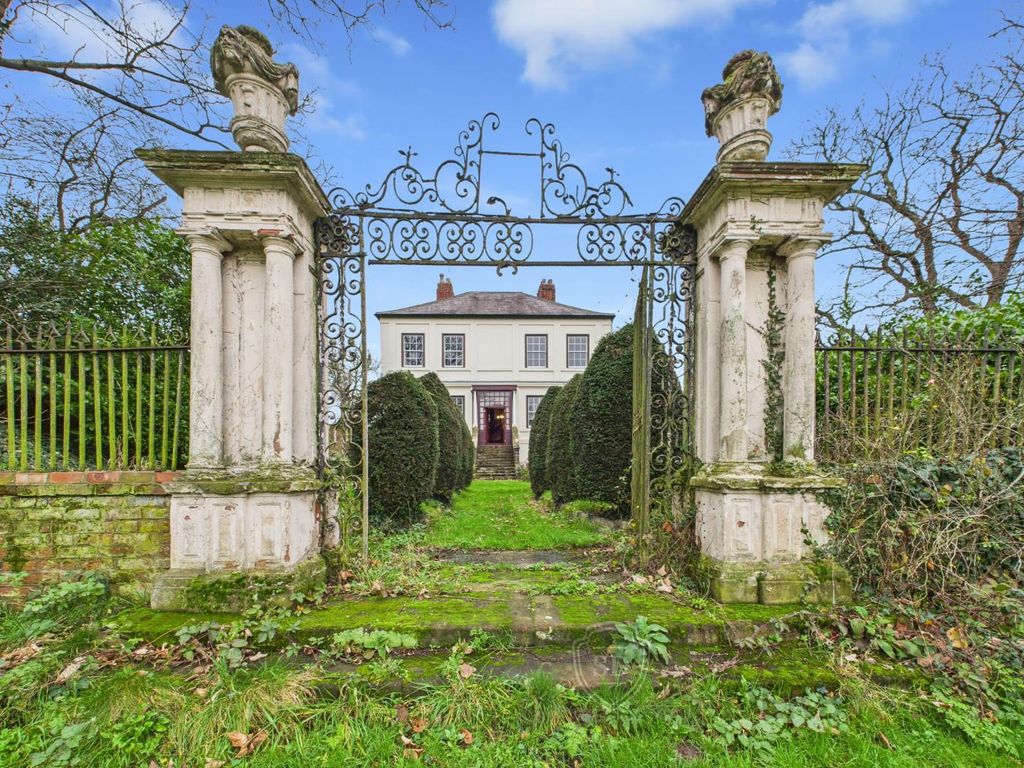 Property photo 2 of 35 Cam04720G0-Pr0162-Still004.Jpg