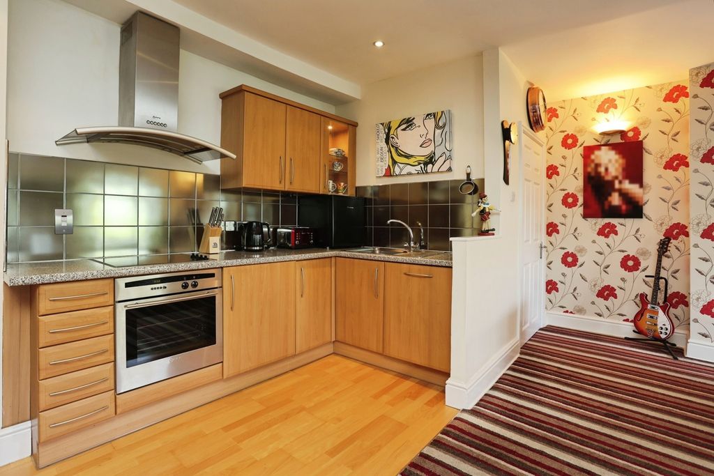 Property photo 3 of 17 Photo