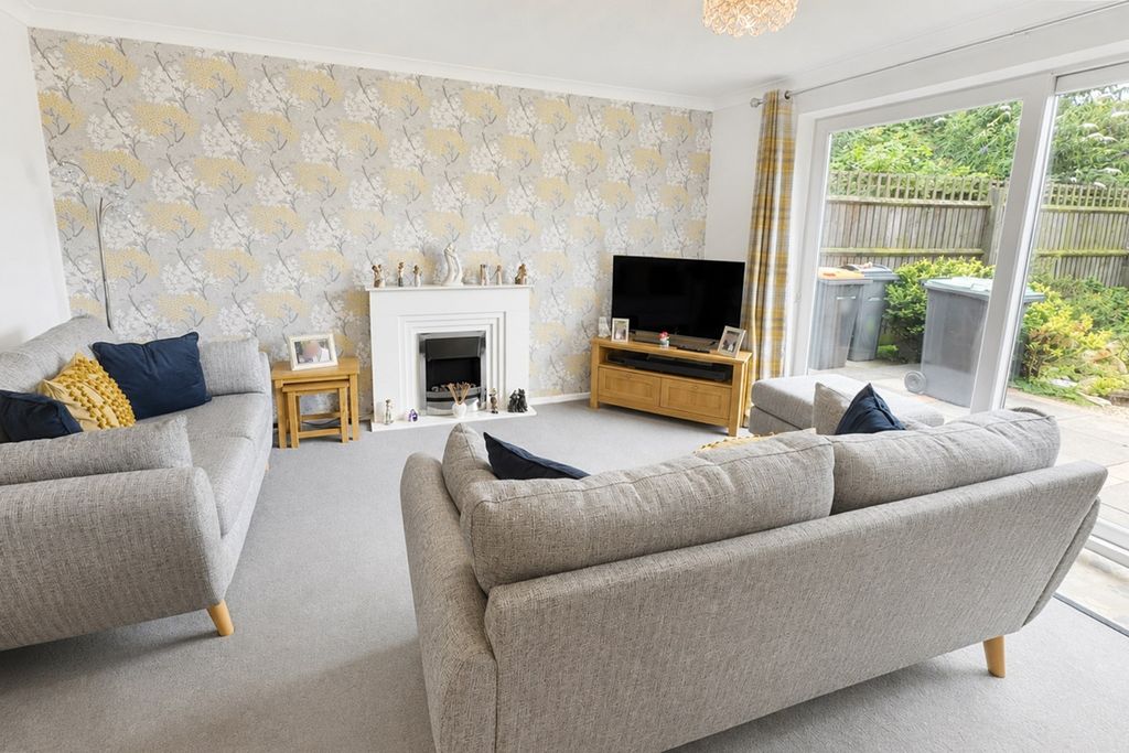 Property photo 3 of 12 5269986
