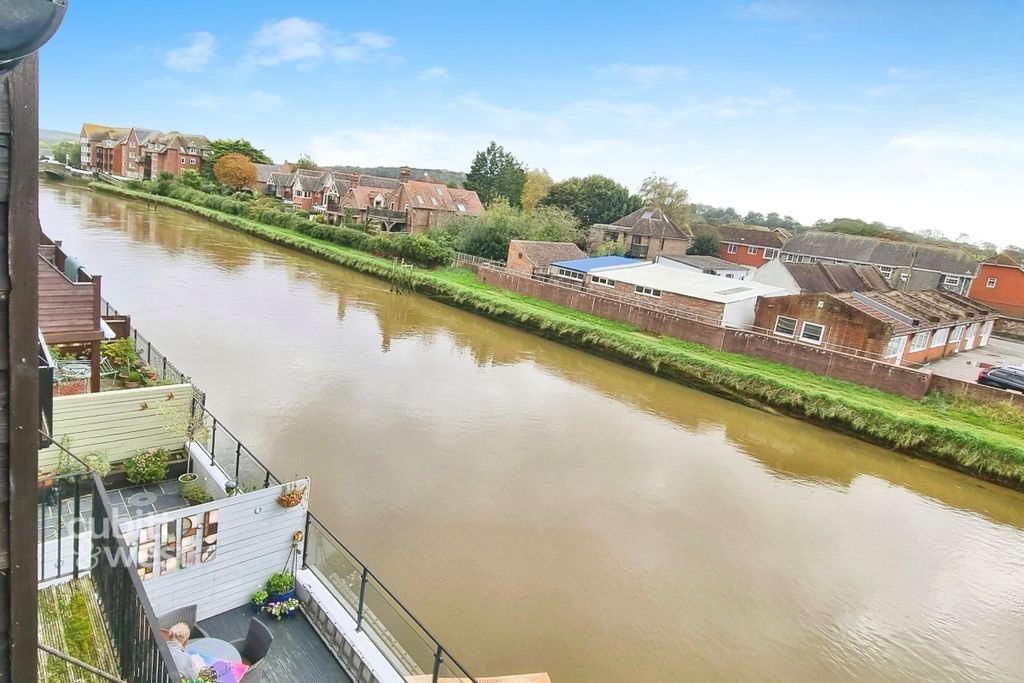 Property photo 2 of 11 Editedimage-125F7...