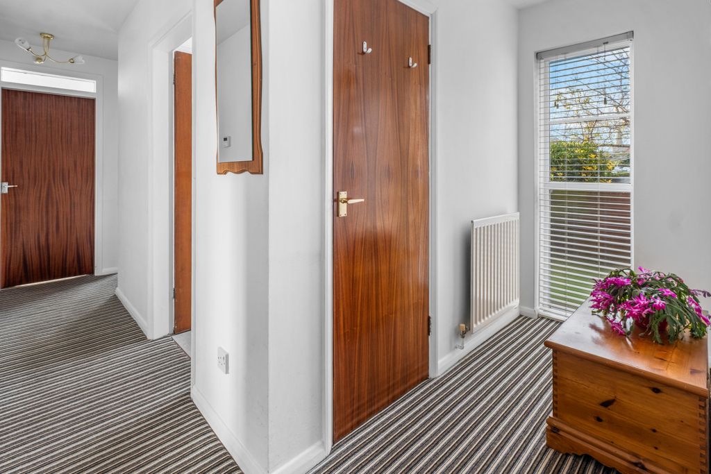 Property photo 2 of 17 Dscf0011