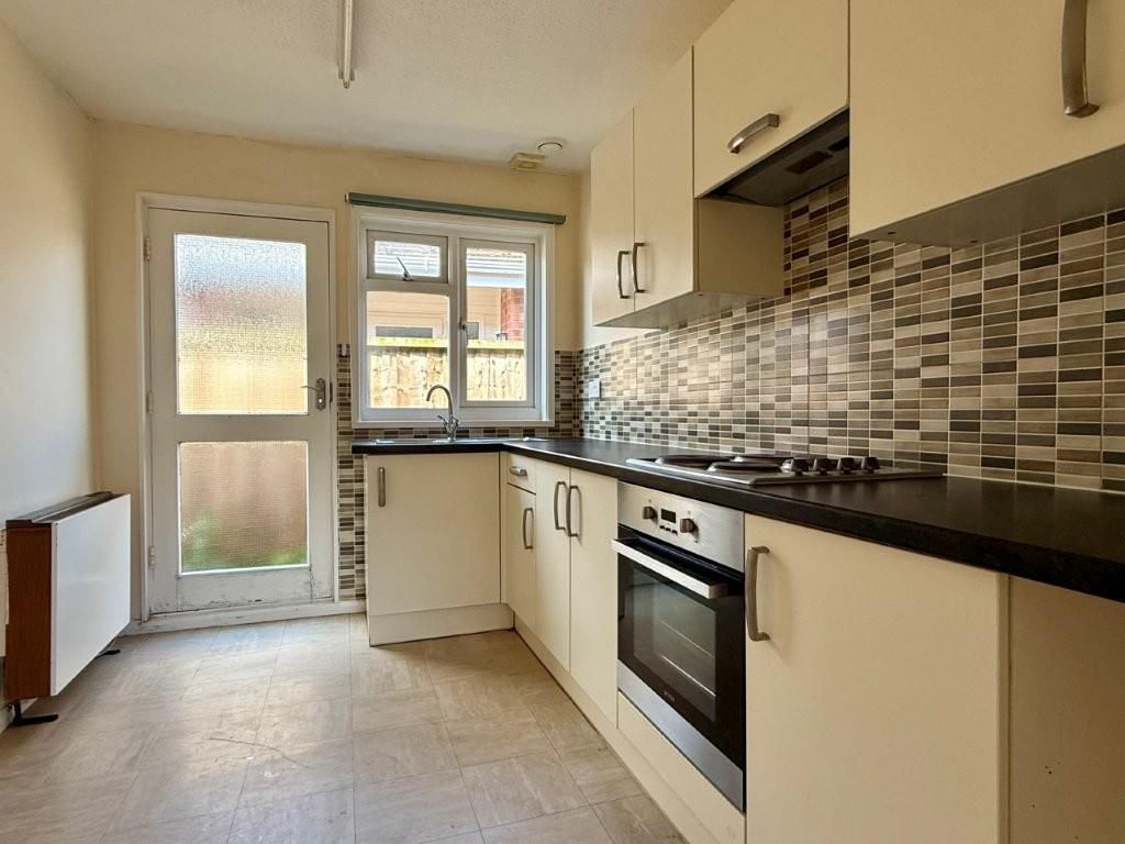 Property photo 3 of 8 49120775.Jpg