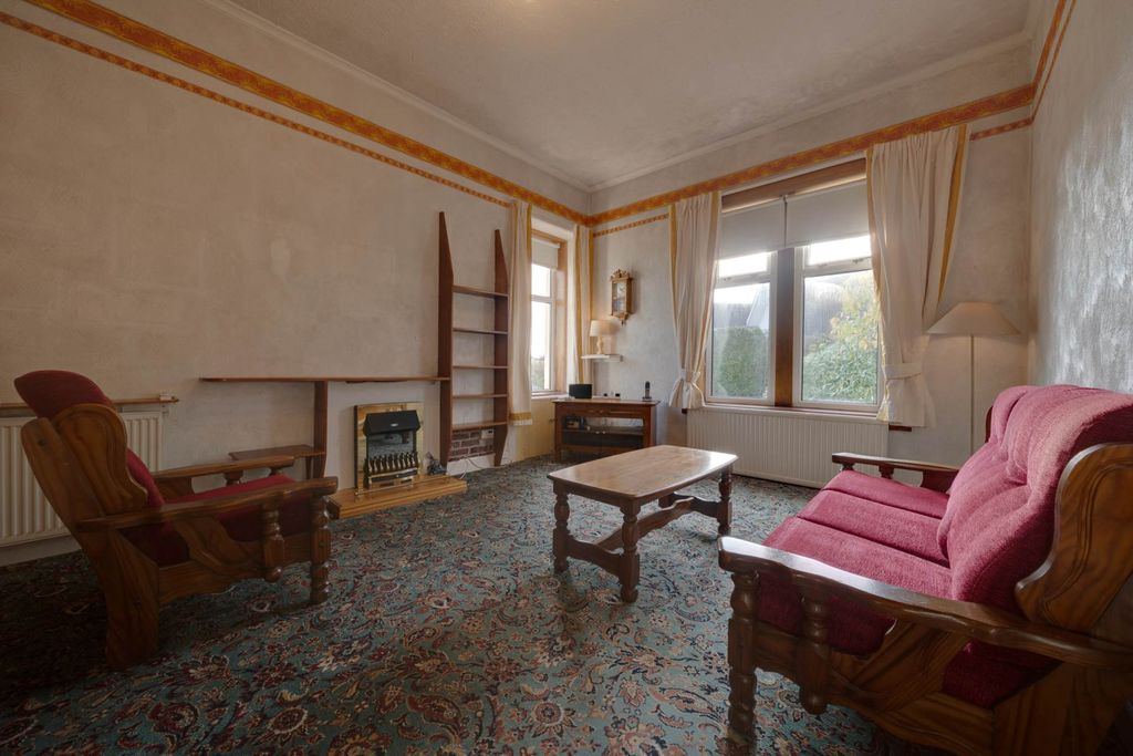 Property photo 3 of 23